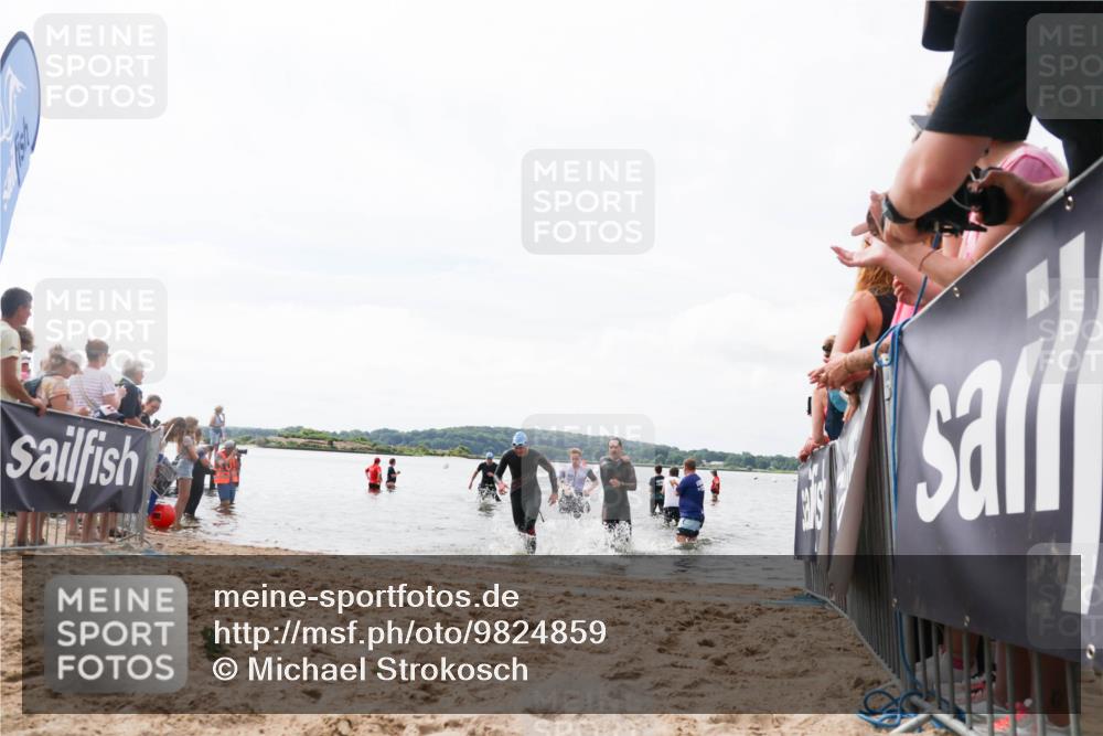 21.06.2026 - Viking Triathlon Michael Strokosch http://msf.ph/oto/9824859 21.06.2026 10:30:39 Schwimmen 5, 42, 103, 218, 337 meine-sportfotos.de