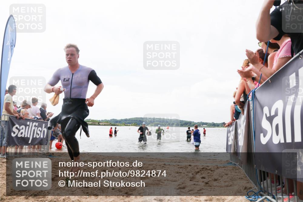 21.06.2026 - Viking Triathlon Michael Strokosch http://msf.ph/oto/9824874 21.06.2026 10:30:44 Schwimmen 5, 42, 103, 337, 394 meine-sportfotos.de