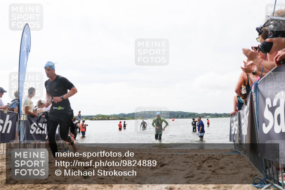 21.06.2026 - Viking Triathlon Michael Strokosch http://msf.ph/oto/9824889 21.06.2026 10:30:49 Schwimmen 337, 394 meine-sportfotos.de