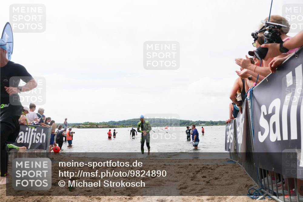 21.06.2026 - Viking Triathlon Michael Strokosch http://msf.ph/oto/9824890 21.06.2026 10:30:49 Schwimmen 337, 394 meine-sportfotos.de