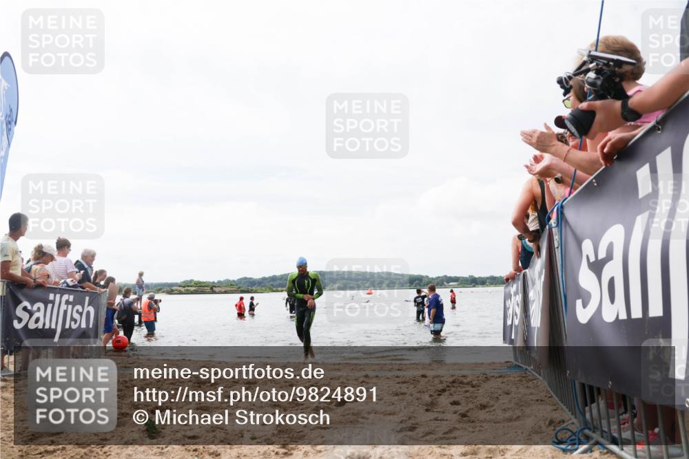 21.06.2026 - Viking Triathlon Michael Strokosch http://msf.ph/oto/9824891 21.06.2026 10:30:49 Schwimmen 337, 394 meine-sportfotos.de