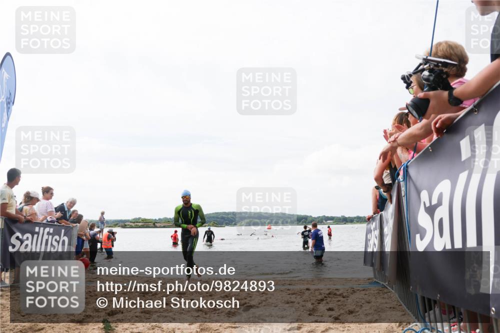 21.06.2026 - Viking Triathlon Michael Strokosch http://msf.ph/oto/9824893 21.06.2026 10:30:50 Schwimmen 337, 394 meine-sportfotos.de