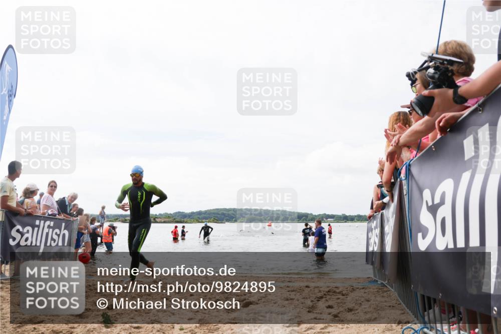 21.06.2026 - Viking Triathlon Michael Strokosch http://msf.ph/oto/9824895 21.06.2026 10:30:51 Schwimmen 337, 394 meine-sportfotos.de