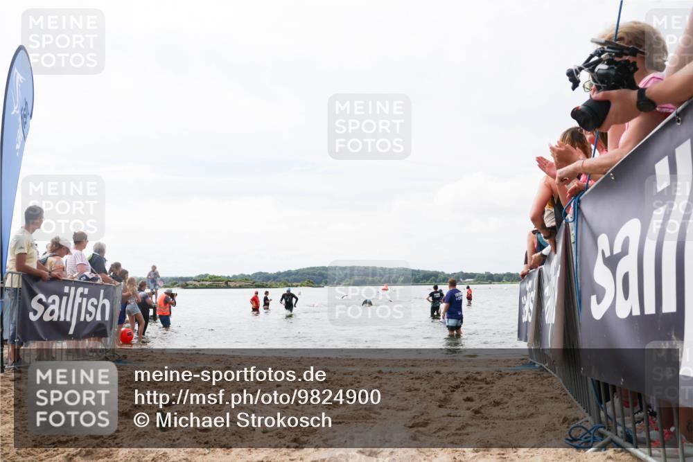 21.06.2026 - Viking Triathlon Michael Strokosch http://msf.ph/oto/9824900 21.06.2026 10:30:52 Schwimmen 337, 394 meine-sportfotos.de