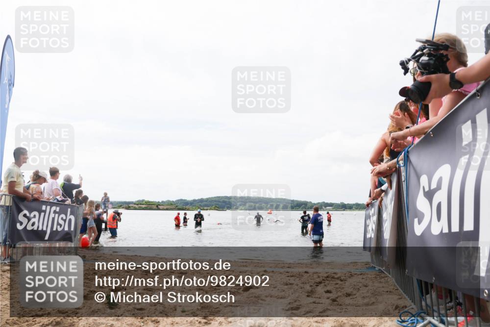 21.06.2026 - Viking Triathlon Michael Strokosch http://msf.ph/oto/9824902 21.06.2026 10:30:53 Schwimmen 337, 394 meine-sportfotos.de