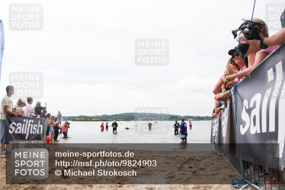21.06.2026 - Viking Triathlon Michael Strokosch http://msf.ph/oto/9824903 21.06.2026 10:30:53 Schwimmen 337, 394 meine-sportfotos.de