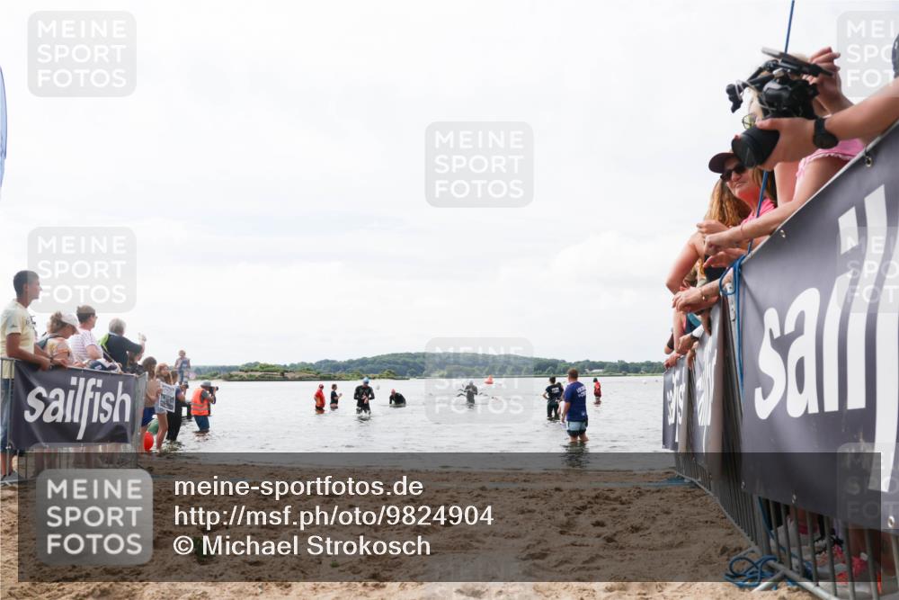 21.06.2026 - Viking Triathlon Michael Strokosch http://msf.ph/oto/9824904 21.06.2026 10:30:54 Schwimmen 337, 394 meine-sportfotos.de
