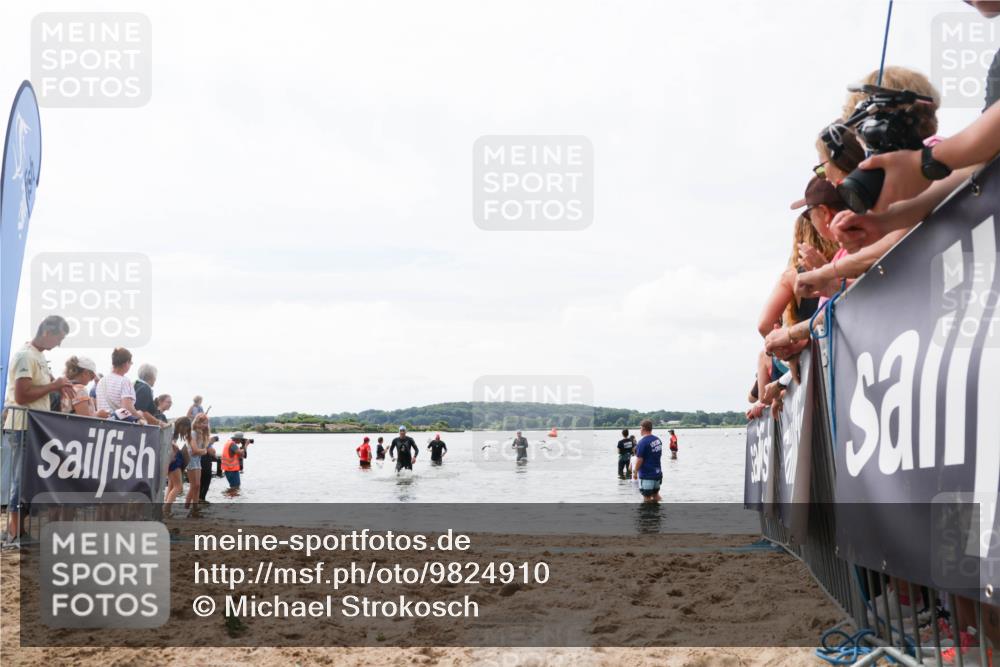 21.06.2026 - Viking Triathlon Michael Strokosch http://msf.ph/oto/9824910 21.06.2026 10:30:56 Schwimmen 131, 394 meine-sportfotos.de