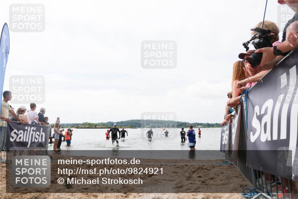 21.06.2026 - Viking Triathlon Michael Strokosch http://msf.ph/oto/9824921 21.06.2026 10:30:59 Schwimmen 131, 454, 665 meine-sportfotos.de