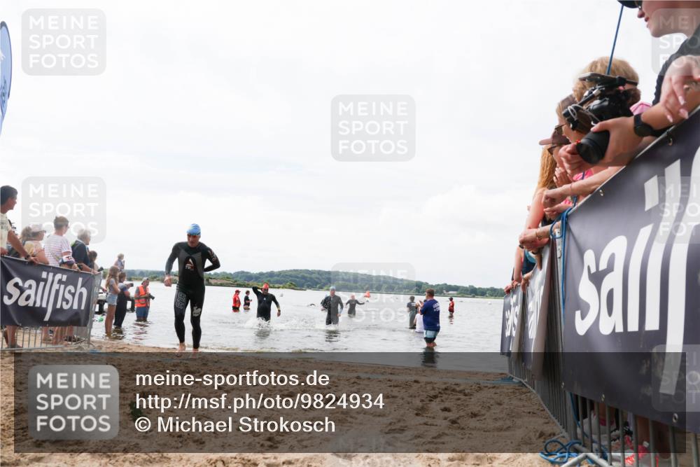 21.06.2026 - Viking Triathlon Michael Strokosch http://msf.ph/oto/9824934 21.06.2026 10:31:04 Schwimmen 131, 454, 665 meine-sportfotos.de