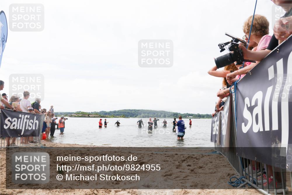 21.06.2026 - Viking Triathlon Michael Strokosch http://msf.ph/oto/9824955 21.06.2026 10:31:11 Schwimmen 454, 637, 665 meine-sportfotos.de