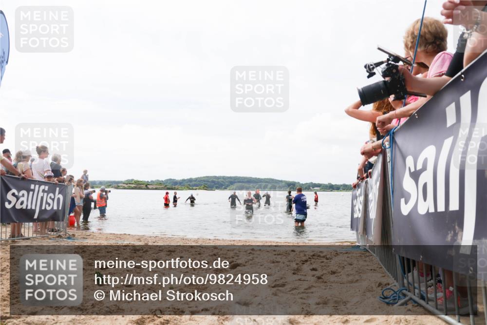 21.06.2026 - Viking Triathlon Michael Strokosch http://msf.ph/oto/9824958 21.06.2026 10:31:12 Schwimmen 454, 637, 665 meine-sportfotos.de