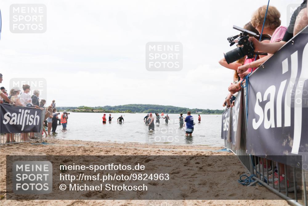 21.06.2026 - Viking Triathlon Michael Strokosch http://msf.ph/oto/9824963 21.06.2026 10:31:13 Schwimmen 454, 637, 665 meine-sportfotos.de
