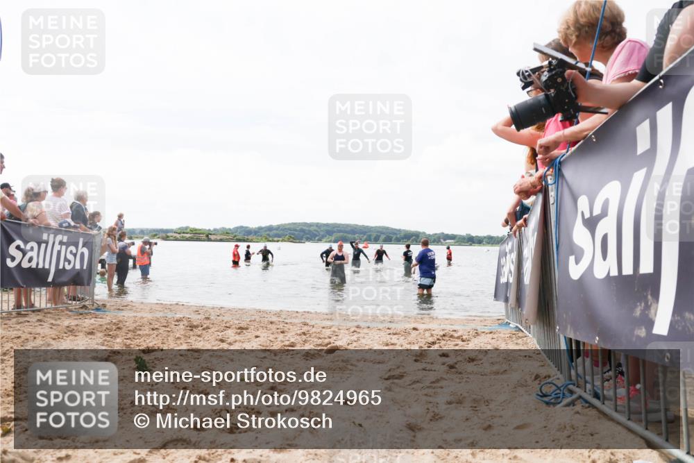 21.06.2026 - Viking Triathlon Michael Strokosch http://msf.ph/oto/9824965 21.06.2026 10:31:14 Schwimmen 98, 454, 637, 665 meine-sportfotos.de