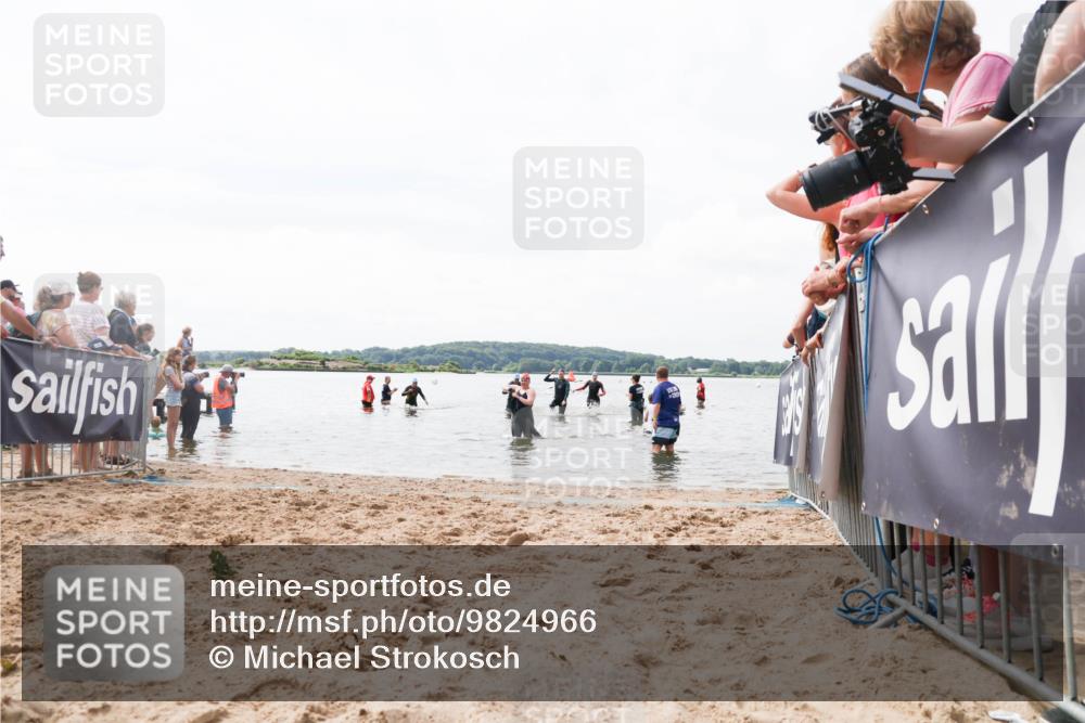 21.06.2026 - Viking Triathlon Michael Strokosch http://msf.ph/oto/9824966 21.06.2026 10:31:14 Schwimmen 98, 454, 637, 665 meine-sportfotos.de