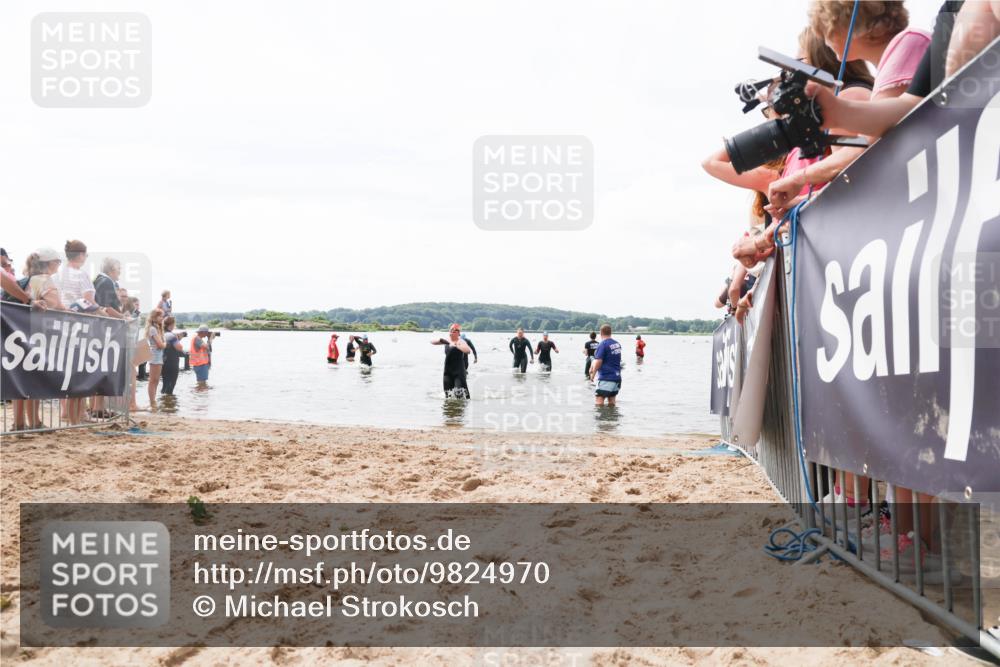 21.06.2026 - Viking Triathlon Michael Strokosch http://msf.ph/oto/9824970 21.06.2026 10:31:16 Schwimmen 98, 569, 637 meine-sportfotos.de