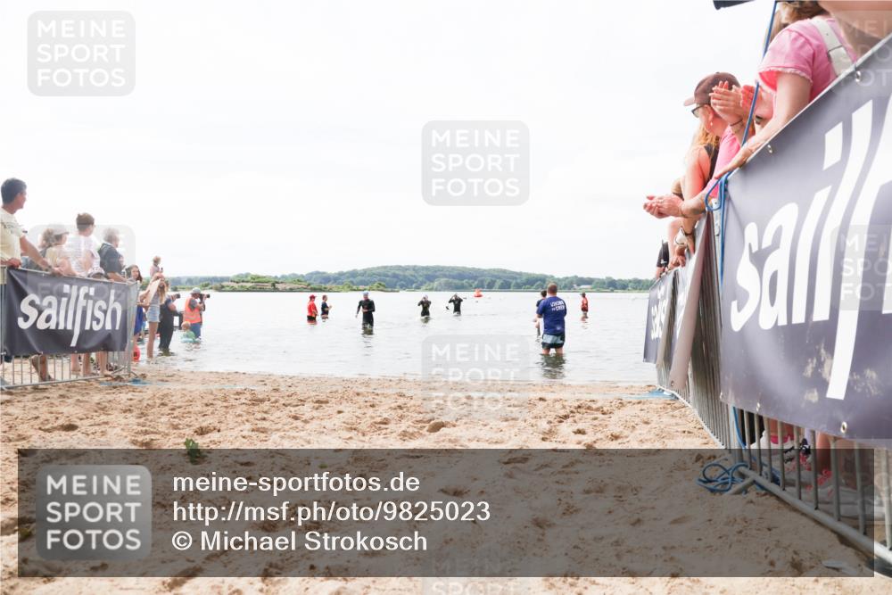 21.06.2026 - Viking Triathlon Michael Strokosch http://msf.ph/oto/9825023 21.06.2026 10:31:33 Schwimmen 486, 506 meine-sportfotos.de