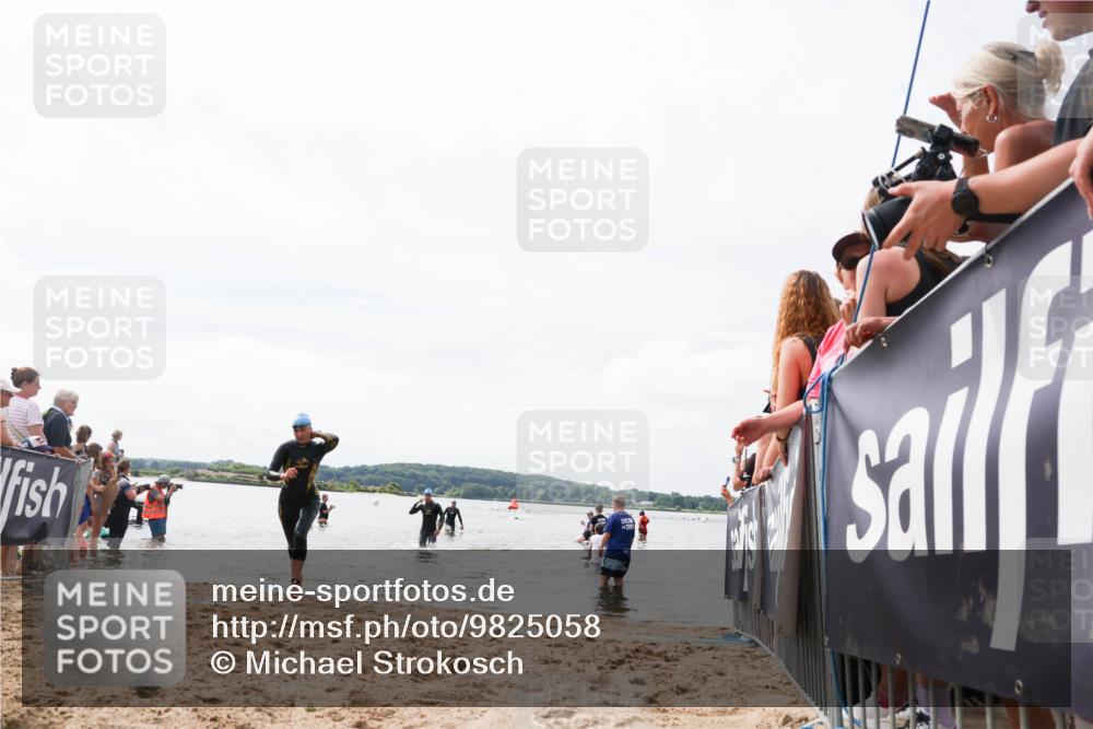 21.06.2026 - Viking Triathlon Michael Strokosch http://msf.ph/oto/9825058 21.06.2026 10:31:46 Schwimmen 17, 487, 506 meine-sportfotos.de