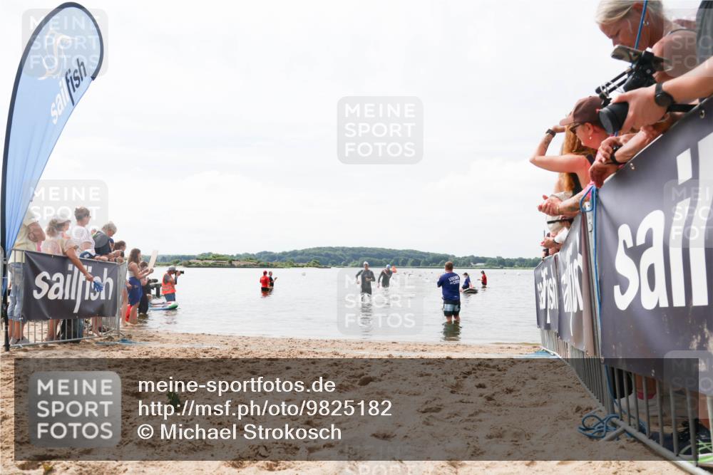 21.06.2026 - Viking Triathlon Michael Strokosch http://msf.ph/oto/9825182 21.06.2026 10:32:42 Schwimmen 447, 500 meine-sportfotos.de