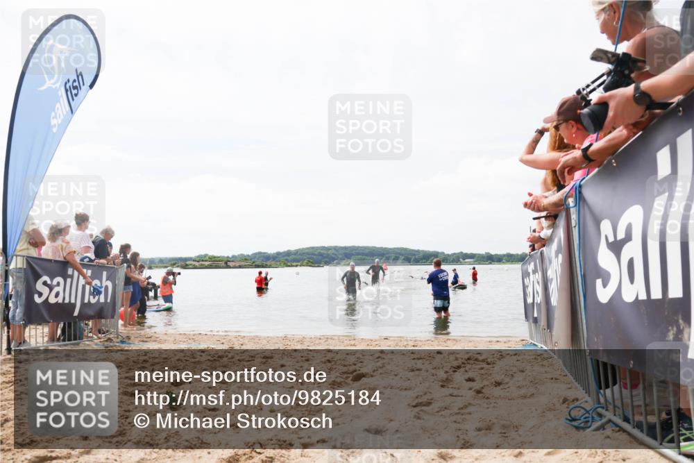 21.06.2026 - Viking Triathlon Michael Strokosch http://msf.ph/oto/9825184 21.06.2026 10:32:42 Schwimmen 447, 500 meine-sportfotos.de