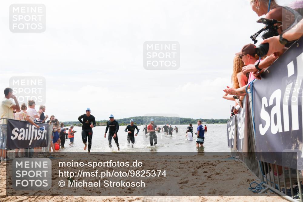 21.06.2026 - Viking Triathlon Michael Strokosch http://msf.ph/oto/9825374 21.06.2026 10:33:46 Schwimmen 62, 180, 392, 537 meine-sportfotos.de