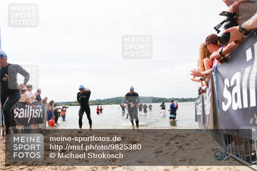 21.06.2026 - Viking Triathlon Michael Strokosch http://msf.ph/oto/9825380 21.06.2026 10:33:48 Schwimmen 62, 180, 249, 392, 410, 537 meine-sportfotos.de