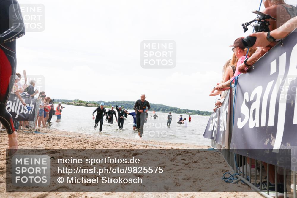 21.06.2026 - Viking Triathlon Michael Strokosch http://msf.ph/oto/9825575 21.06.2026 10:34:53 Schwimmen 26, 51, 82, 118, 161, 199, 255, 386, 440, 536 meine-sportfotos.de