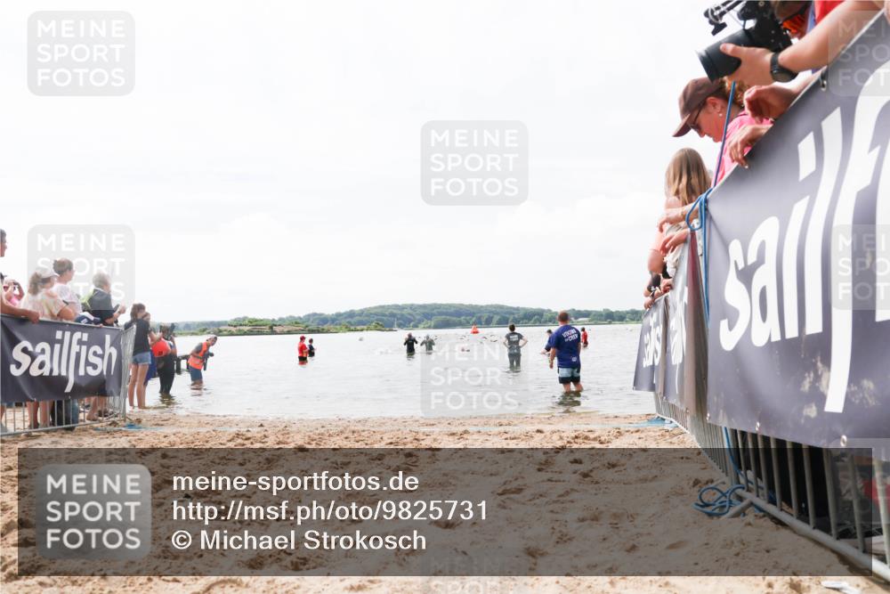 21.06.2026 - Viking Triathlon Michael Strokosch http://msf.ph/oto/9825731 21.06.2026 10:35:44 Schwimmen 49, 226, 332 meine-sportfotos.de