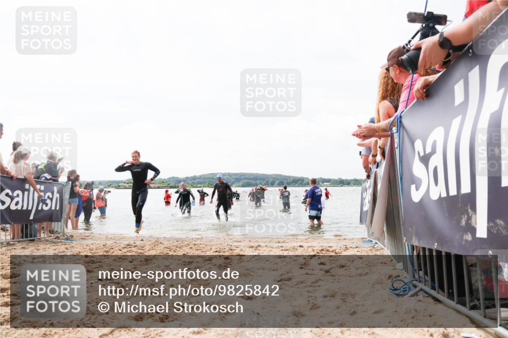 21.06.2026 - Viking Triathlon Michael Strokosch http://msf.ph/oto/9825842 21.06.2026 10:36:24 Schwimmen 16, 43, 113, 205, 323, 556, 656 meine-sportfotos.de