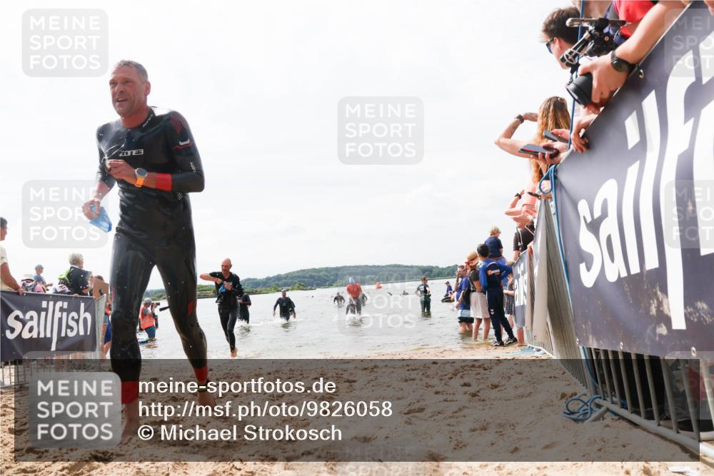 21.06.2026 - Viking Triathlon Michael Strokosch http://msf.ph/oto/9826058 21.06.2026 10:37:36 Schwimmen 111, 239, 370, 450, 545 meine-sportfotos.de
