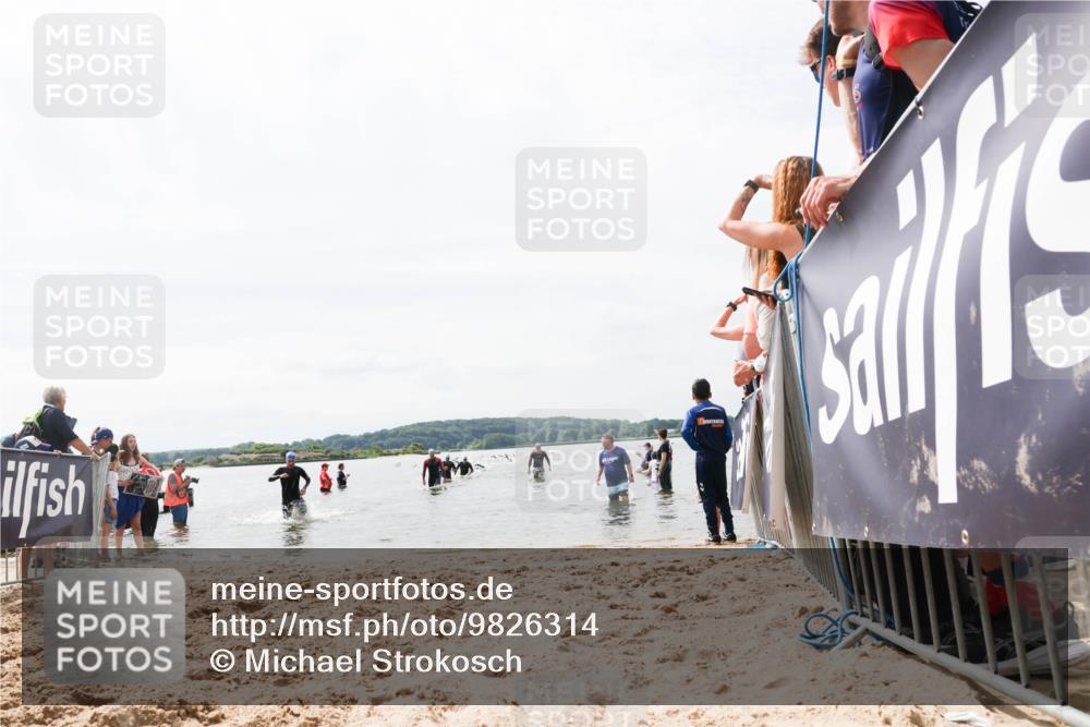 21.06.2026 - Viking Triathlon Michael Strokosch http://msf.ph/oto/9826314 21.06.2026 10:39:02 Schwimmen 559, 666 meine-sportfotos.de