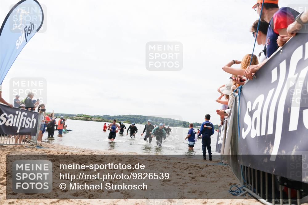 21.06.2026 - Viking Triathlon Michael Strokosch http://msf.ph/oto/9826539 21.06.2026 10:40:17 Schwimmen 58, 211, 398, 425, 460, 484, 647, 649 meine-sportfotos.de