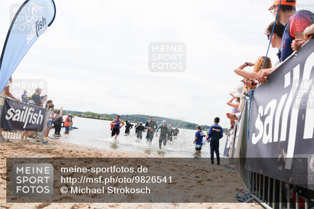 21.06.2026 - Viking Triathlon Michael Strokosch http://msf.ph/oto/9826541 21.06.2026 10:40:18 Schwimmen 58, 211, 398, 425, 460, 484, 649 meine-sportfotos.de