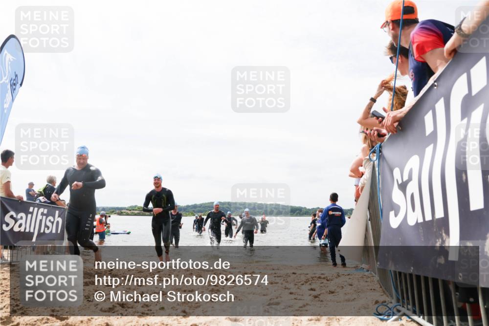 21.06.2026 - Viking Triathlon Michael Strokosch http://msf.ph/oto/9826574 21.06.2026 10:40:29 Schwimmen 34, 150, 195, 301, 312, 398, 425, 496 meine-sportfotos.de