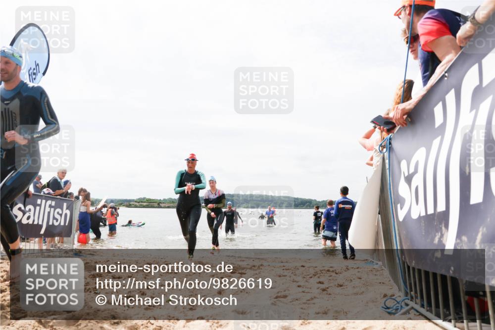21.06.2026 - Viking Triathlon Michael Strokosch http://msf.ph/oto/9826619 21.06.2026 10:40:44 Schwimmen 227, 330, 355, 387, 456, 461, 616, 667 meine-sportfotos.de