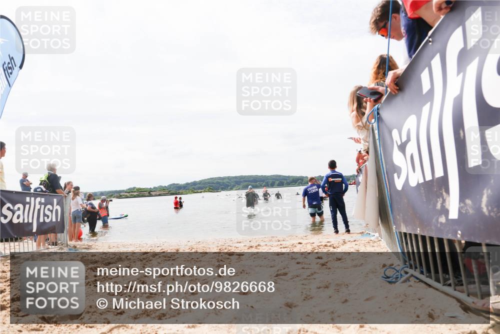 21.06.2026 - Viking Triathlon Michael Strokosch http://msf.ph/oto/9826668 21.06.2026 10:41:02 Schwimmen 132 meine-sportfotos.de