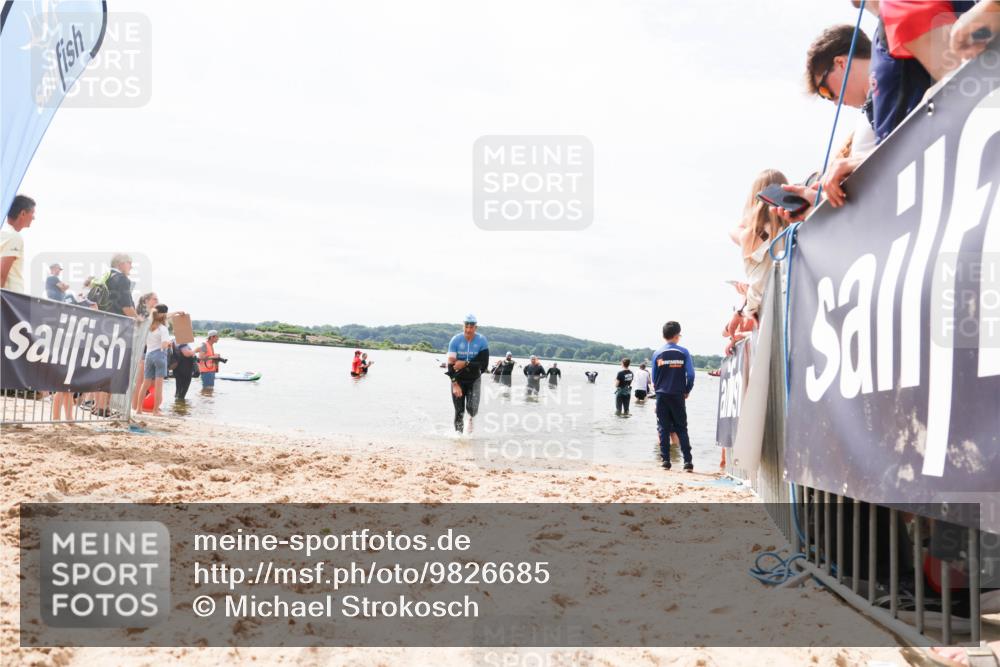 21.06.2026 - Viking Triathlon Michael Strokosch http://msf.ph/oto/9826685 21.06.2026 10:41:08 Schwimmen 132 meine-sportfotos.de