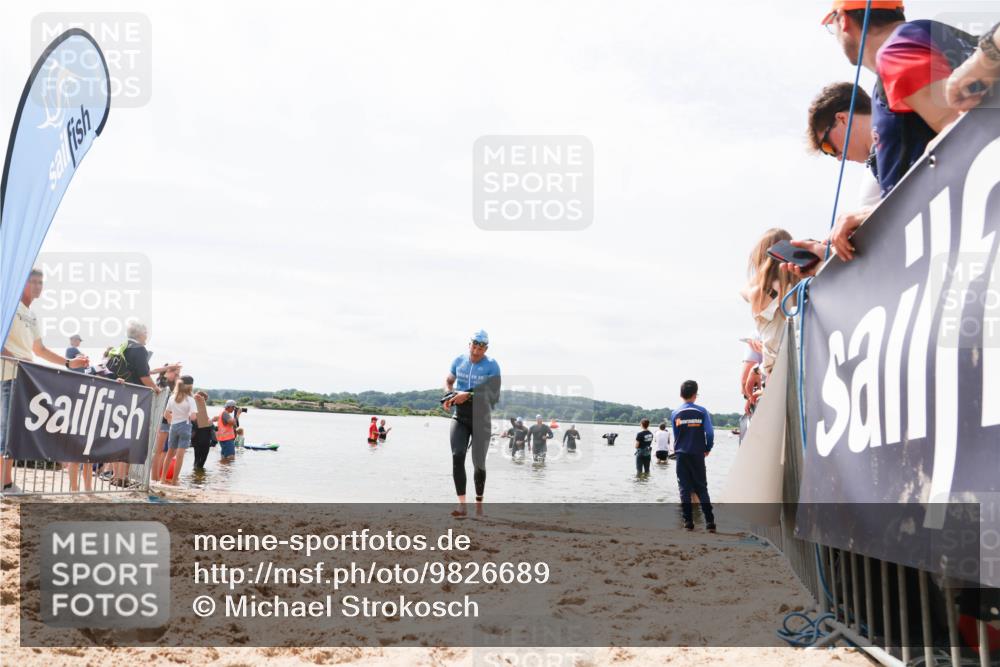 21.06.2026 - Viking Triathlon Michael Strokosch http://msf.ph/oto/9826689 21.06.2026 10:41:09 Schwimmen 132 meine-sportfotos.de