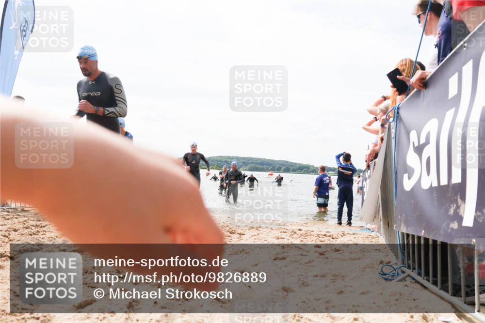 21.06.2026 - Viking Triathlon Michael Strokosch http://msf.ph/oto/9826889 21.06.2026 10:42:16 Schwimmen 86, 94, 188, 193, 266, 279, 399, 492, 516 meine-sportfotos.de
