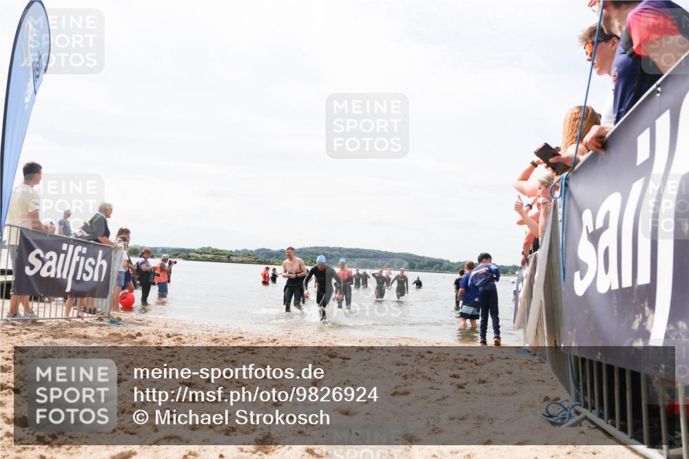 21.06.2026 - Viking Triathlon Michael Strokosch http://msf.ph/oto/9826924 21.06.2026 10:42:28 Schwimmen 45, 72, 279, 296, 348, 393, 516 meine-sportfotos.de