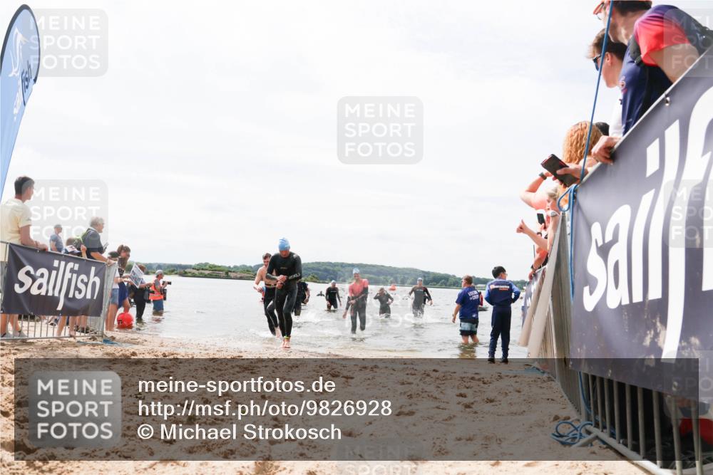 21.06.2026 - Viking Triathlon Michael Strokosch http://msf.ph/oto/9826928 21.06.2026 10:42:29 Schwimmen 45, 72, 296, 348, 393 meine-sportfotos.de