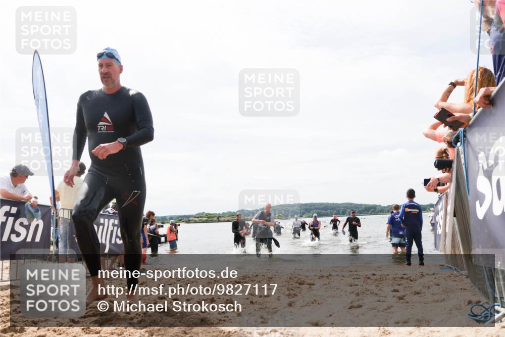 21.06.2026 - Viking Triathlon Michael Strokosch http://msf.ph/oto/9827117 21.06.2026 10:43:33 Schwimmen 69, 93, 287, 351, 459, 470, 521, 528, 618 meine-sportfotos.de