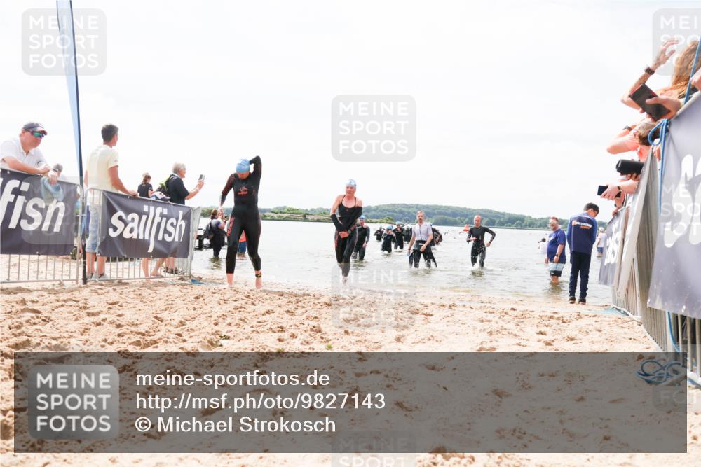 21.06.2026 - Viking Triathlon Michael Strokosch http://msf.ph/oto/9827143 21.06.2026 10:43:42 Schwimmen 93, 163, 230, 231, 234, 248, 351, 459, 470, 618, 663 meine-sportfotos.de