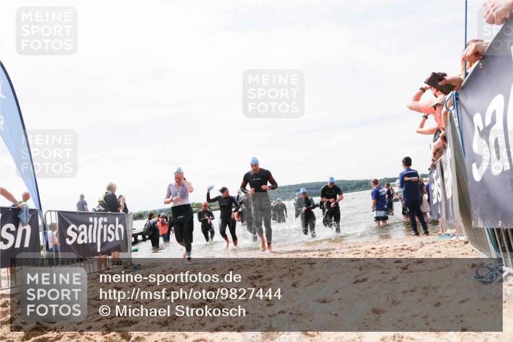 21.06.2026 - Viking Triathlon Michael Strokosch http://msf.ph/oto/9827444 21.06.2026 10:45:26 Schwimmen 37, 48, 85, 105, 147, 158, 258, 273, 274, 302, 354, 635 meine-sportfotos.de