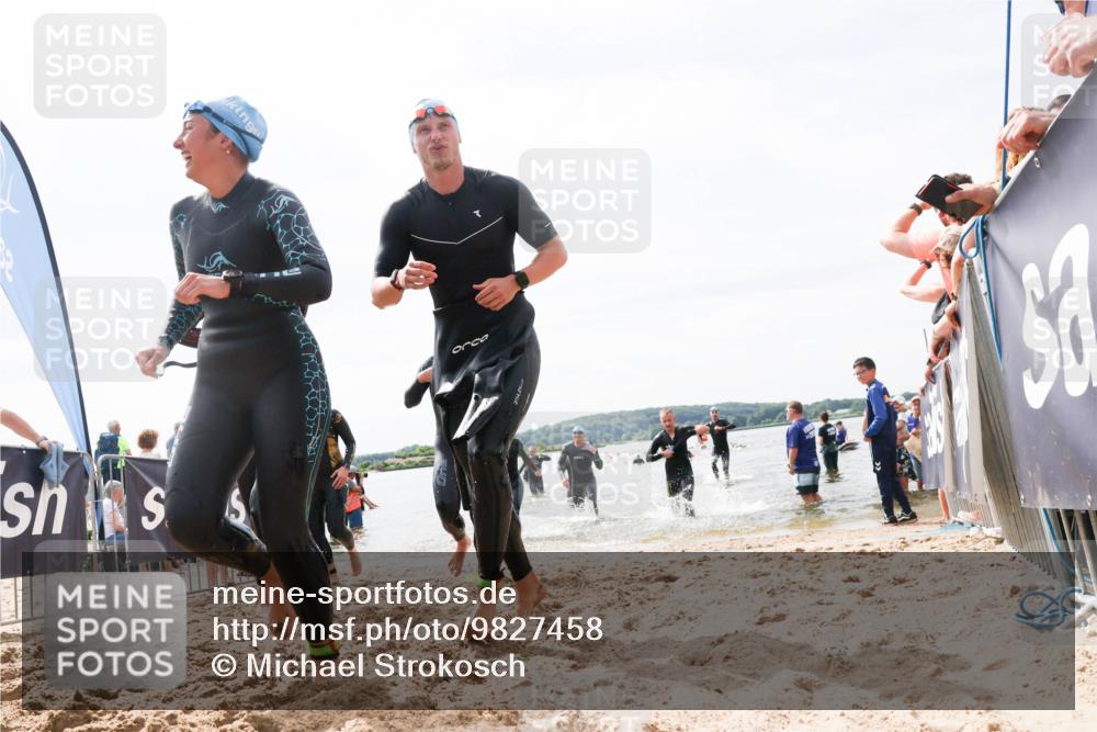 21.06.2026 - Viking Triathlon Michael Strokosch http://msf.ph/oto/9827458 21.06.2026 10:45:31 Schwimmen 37, 48, 85, 105, 147, 158, 273, 274, 302, 354, 376, 540, 635 meine-sportfotos.de