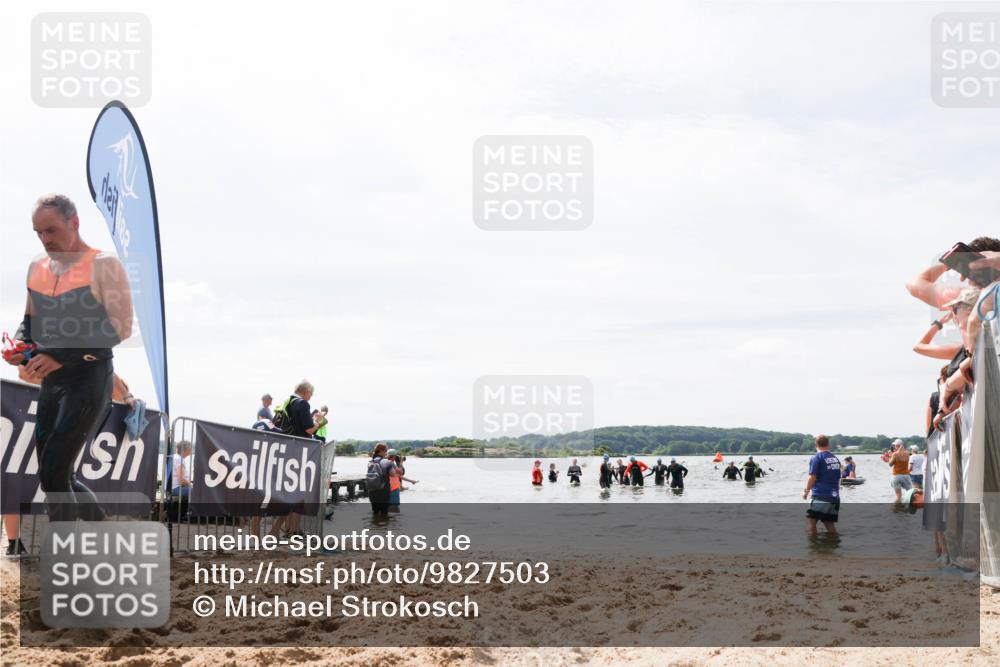 21.06.2026 - Viking Triathlon Michael Strokosch http://msf.ph/oto/9827503 21.06.2026 10:45:46 Schwimmen 54, 562 meine-sportfotos.de