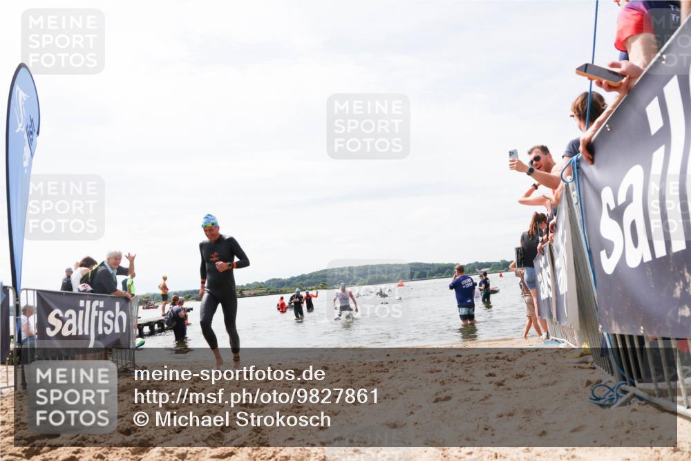 21.06.2026 - Viking Triathlon Michael Strokosch http://msf.ph/oto/9827861 21.06.2026 10:47:47 Schwimmen 56, 297, 554, 574 meine-sportfotos.de
