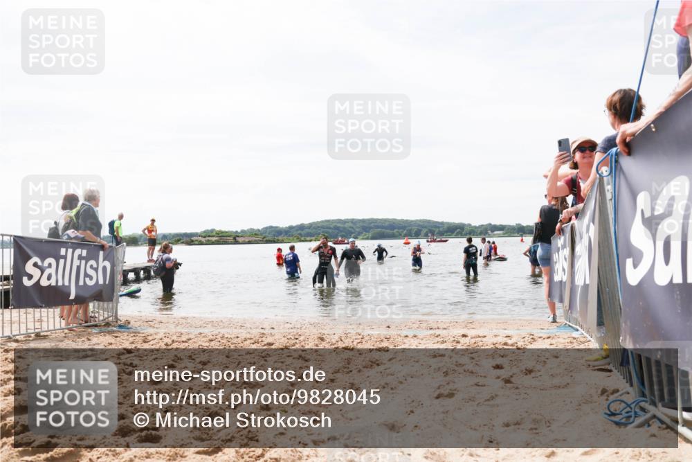 21.06.2026 - Viking Triathlon Michael Strokosch http://msf.ph/oto/9828045 21.06.2026 10:48:48 Schwimmen 181, 209, 223, 409 meine-sportfotos.de