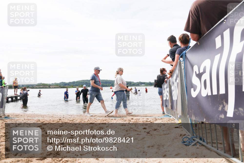 21.06.2026 - Viking Triathlon Michael Strokosch http://msf.ph/oto/9828421 21.06.2026 10:50:57 Schwimmen 57, 66, 76, 184 meine-sportfotos.de