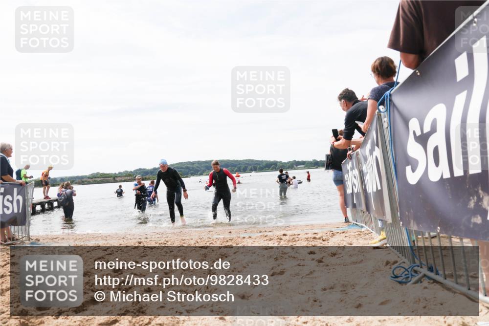 21.06.2026 - Viking Triathlon Michael Strokosch http://msf.ph/oto/9828433 21.06.2026 10:51:01 Schwimmen 66, 76, 184 meine-sportfotos.de